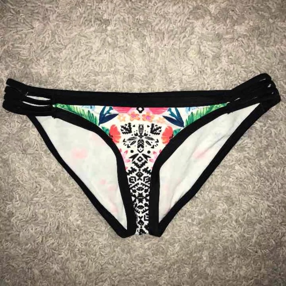 Bikini bottoms